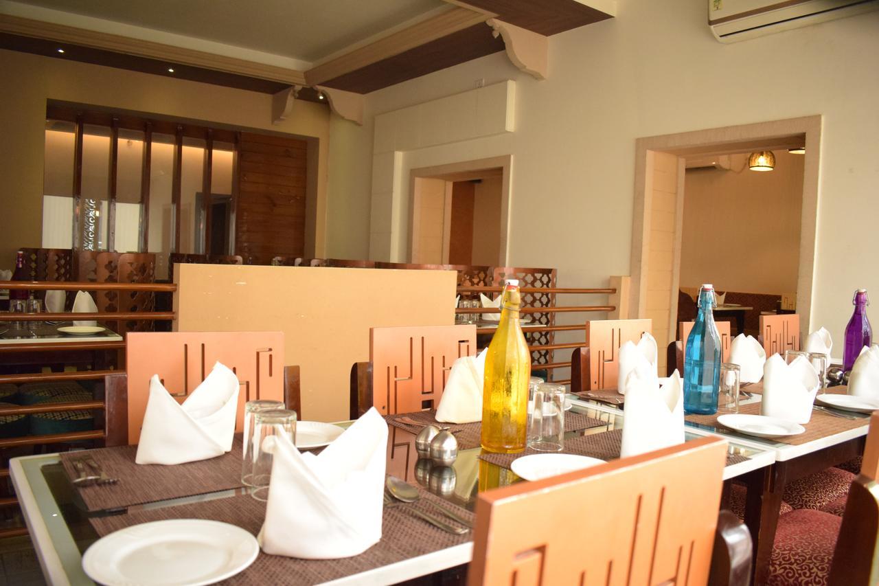 ורנאסי Hotel Hari Vilaas מראה חיצוני תמונה
