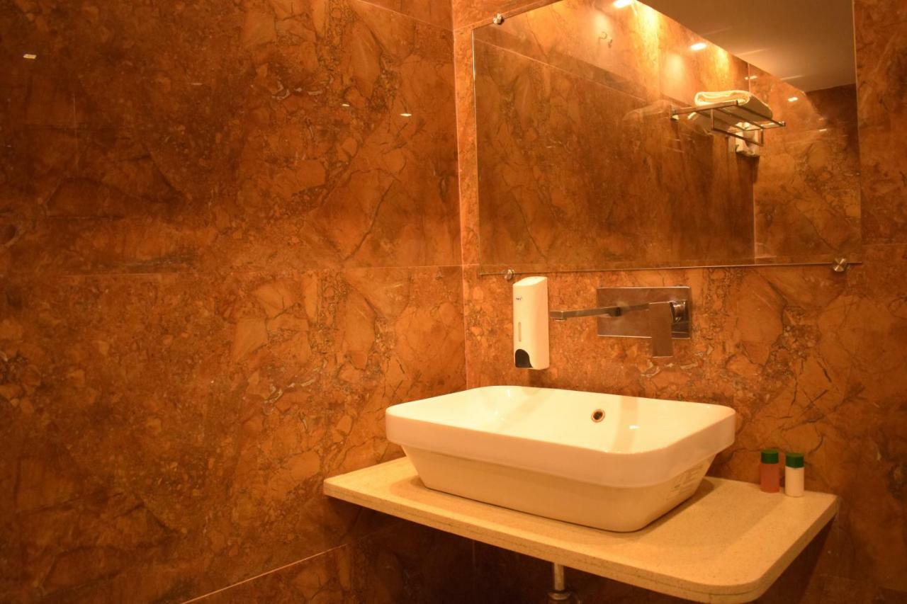 ורנאסי Hotel Hari Vilaas מראה חיצוני תמונה